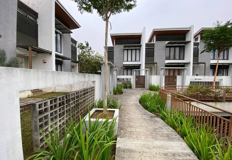 Mozart, Symphony Hills