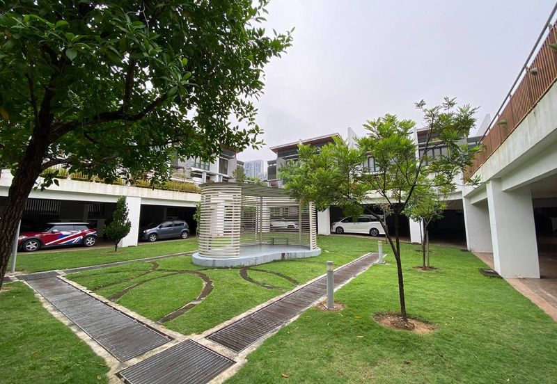 Mozart, Symphony Hills