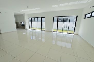 Elmina Green The Eighth @ City of Elmina