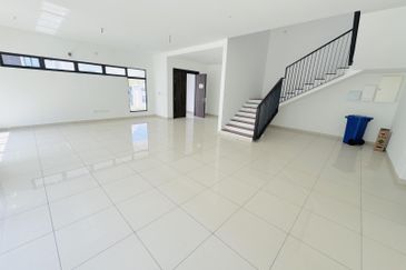 Elmina Green The Eighth @ City of Elmina