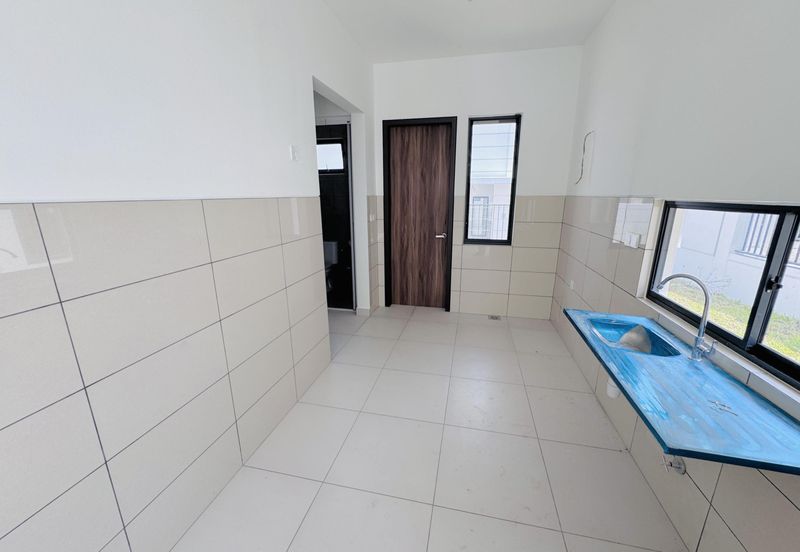 Elmina Green The Eighth @ City of Elmina