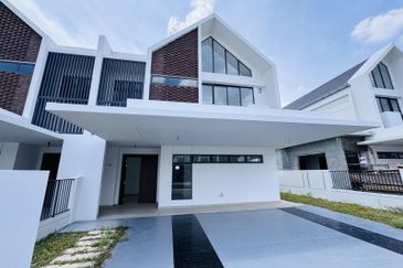 Elmina Green The Eighth @ City of Elmina