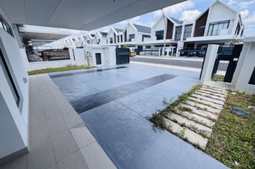 Elmina Green The Eighth @ City of Elmina