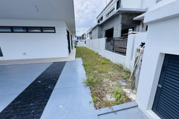 Elmina Green The Eighth @ City of Elmina