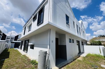 Elmina Green The Eighth @ City of Elmina