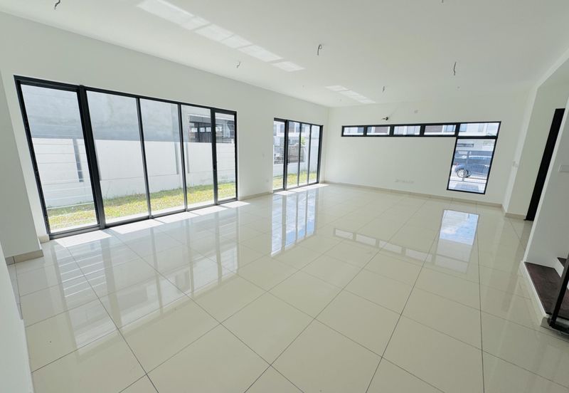 Elmina Green The Eighth @ City of Elmina