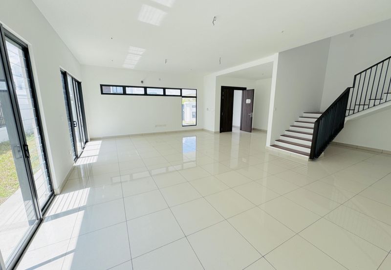 Elmina Green The Eighth @ City of Elmina