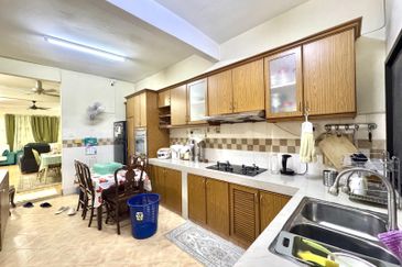 Seksyen 11, Kota Damansara