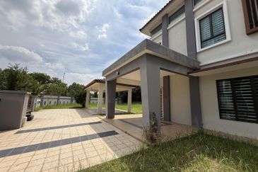 Perdana College Heights