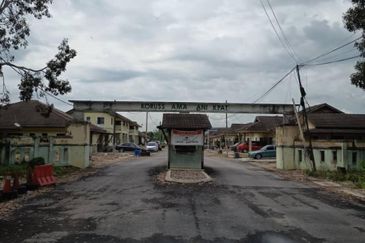 Pulau Indah ( Pulau Lumut )