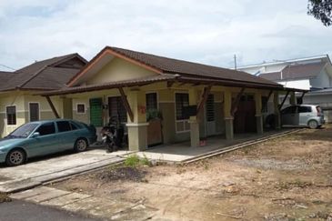 Pulau Indah ( Pulau Lumut )