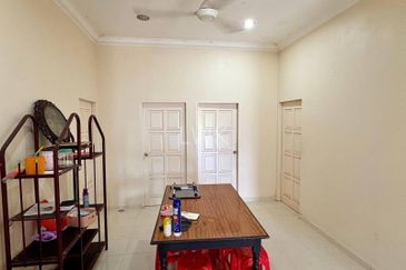 Kampung Badak, Bachok, Kelantan Single Storey Bungalow For Sale SPACIOUS