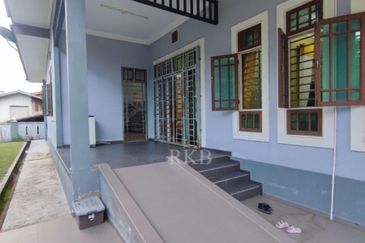Bandar Tanah Merah, Kelantan Single Storey Bungalow For Sale BELOW MARKET