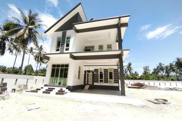 Beris Lalang, Bachok, Kelantan Double Storey Bungalow For Sale SPACIOUS