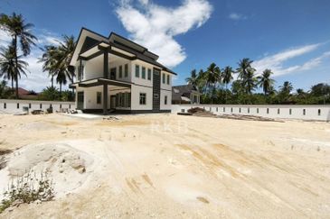 Beris Lalang, Bachok, Kelantan Double Storey Bungalow For Sale SPACIOUS