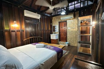 Kampung Mewah, Kuala Terengganu 2 Storey Villa For Sale BEAUTIFUL