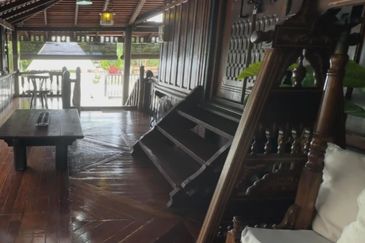 Kampung Mewah, Kuala Terengganu 2 Storey Villa For Sale BEAUTIFUL