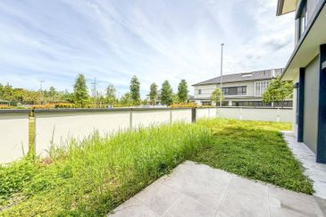 Freesia Residences @ Tropicana Aman