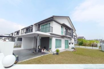 Verna Lake Villas @ Serene Heights