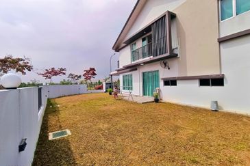 Verna Lake Villas @ Serene Heights