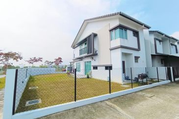 Verna Lake Villas @ Serene Heights