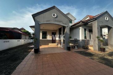 Tanjung Mas, Pengkalan Chepa, Kelantan 1 Storey Bungalow For Sale FULLY FURNISHED