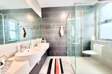 Parkfield Residences, Tropicana Heights