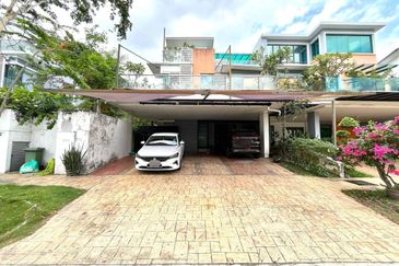 Bangi Lakehill Villas