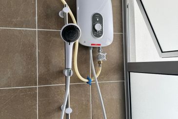 Taman Ruby, Dengkil, Selangor 2 Storey Terrace For Sale GOOD CONDITION