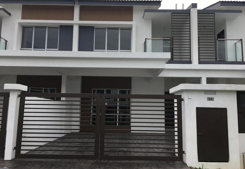 Taman Ruby, Dengkil, Selangor 2 Storey Terrace For Sale GOOD CONDITION