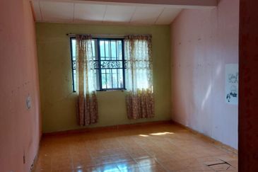 Taman Pantai Sepang Putra, Bagan Lalang 1 Sty Bungalow For Sale BELOW MARKET
