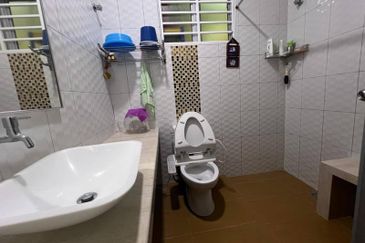 Taman Tasik Semenyih (Lake Residence)