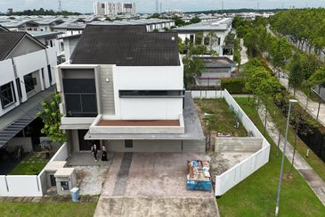 Bandar Tropicana Aman