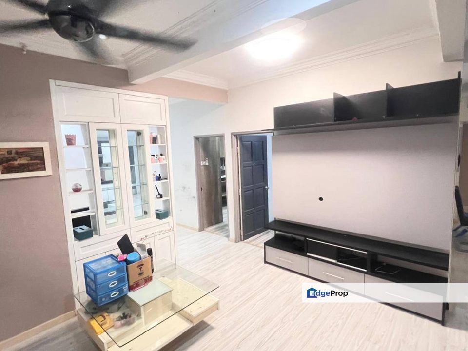 Taman Desa Sentosa, Bandar Baru Bangi 1.5 Storey Semi D For Sale RENOVATED, Selangor, Bangi