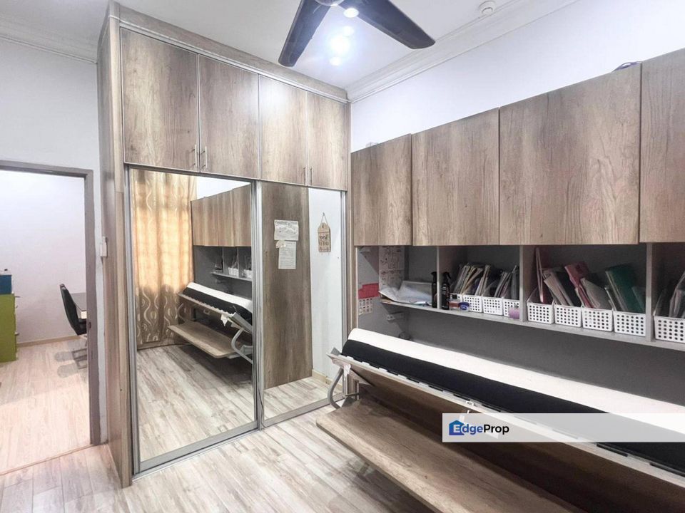 Taman Desa Sentosa, Bandar Baru Bangi 1.5 Storey Semi D For Sale RENOVATED, Selangor, Bangi