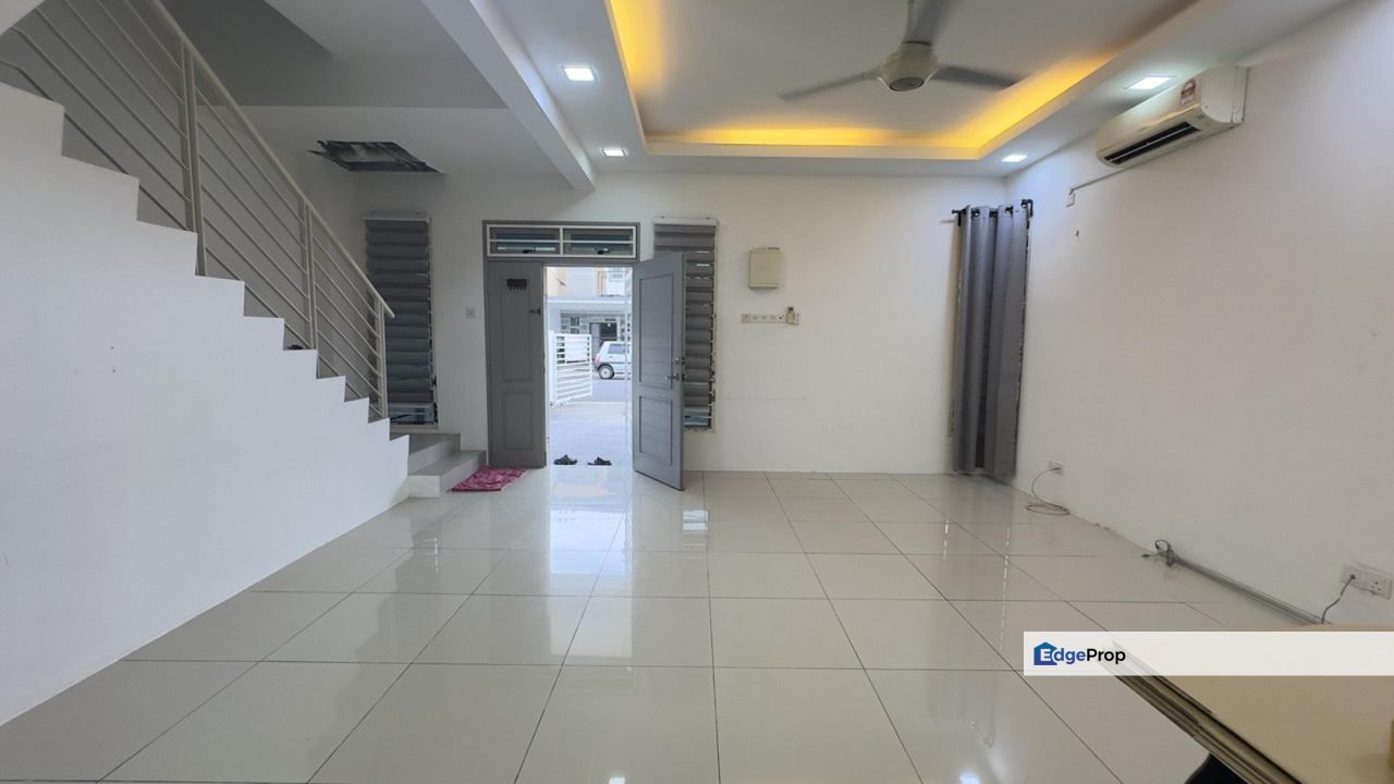SP10, Bandar Saujana Putra 2 Storey Semi D For Sale CHEAPEST RENOVATED, Selangor, Jenjarom