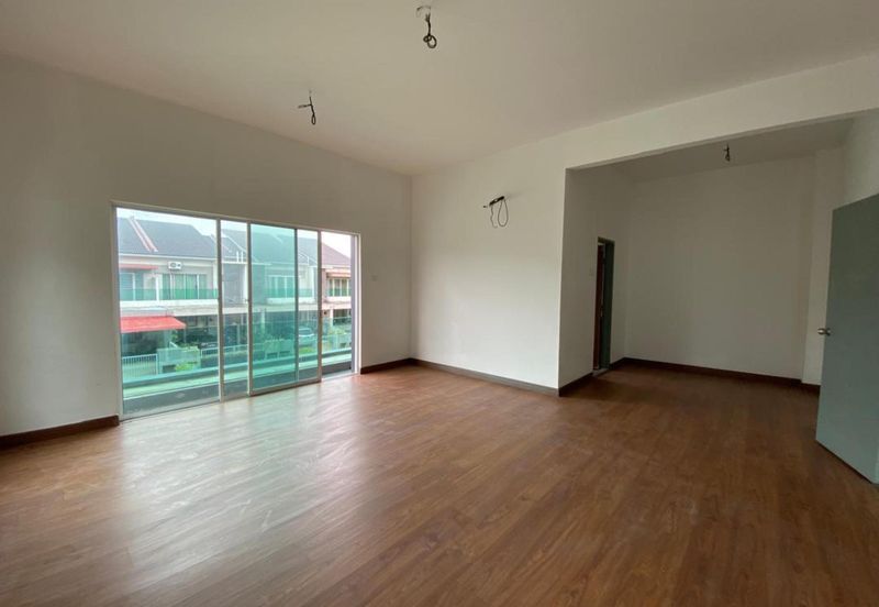 Taman Baiduri, Dengkil