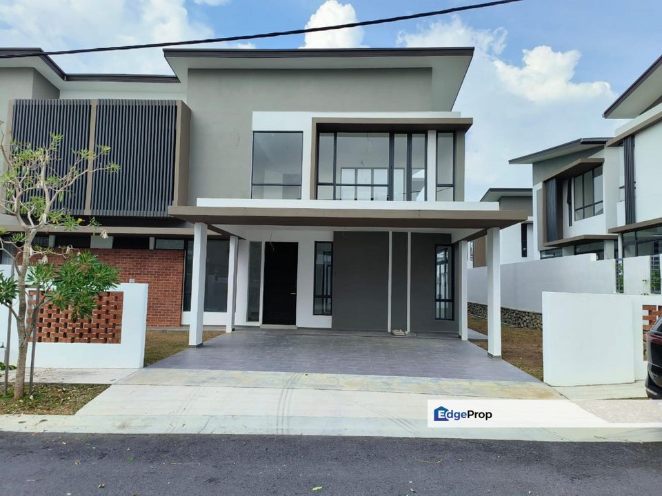 Country Villa Ayer Keroh, Melaka 2 Storey Semi D For Sale SPACIOUS, Melaka, Ayer Keroh