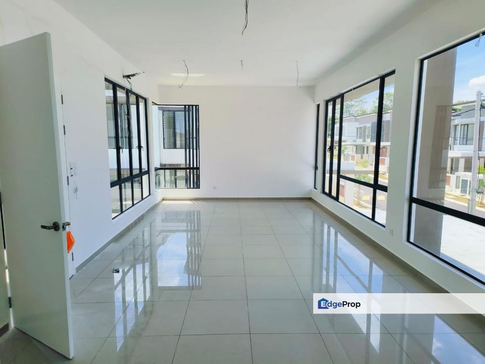 Country Villa Ayer Keroh, Melaka 2 Storey Semi D For Sale SPACIOUS, Melaka, Ayer Keroh