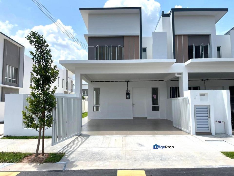 Taman Bayu Sutera, Bandar Sri Sendayan 2 Storey Terrace For Sale END LOT, Negeri Sembilan, Seremban