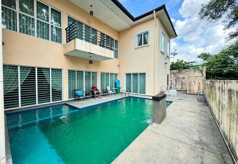 USJ Avenue @ USJ Heights