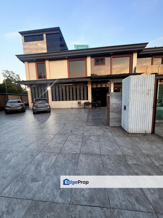 Bandar Kinrara, Puchong, Selangor 2.5 Storey Bungalow For Sale END LOT, Selangor, Puchong
