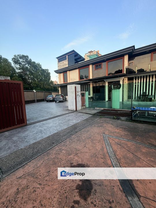 Bandar Kinrara, Puchong, Selangor 2.5 Storey Bungalow For Sale END LOT, Selangor, Puchong