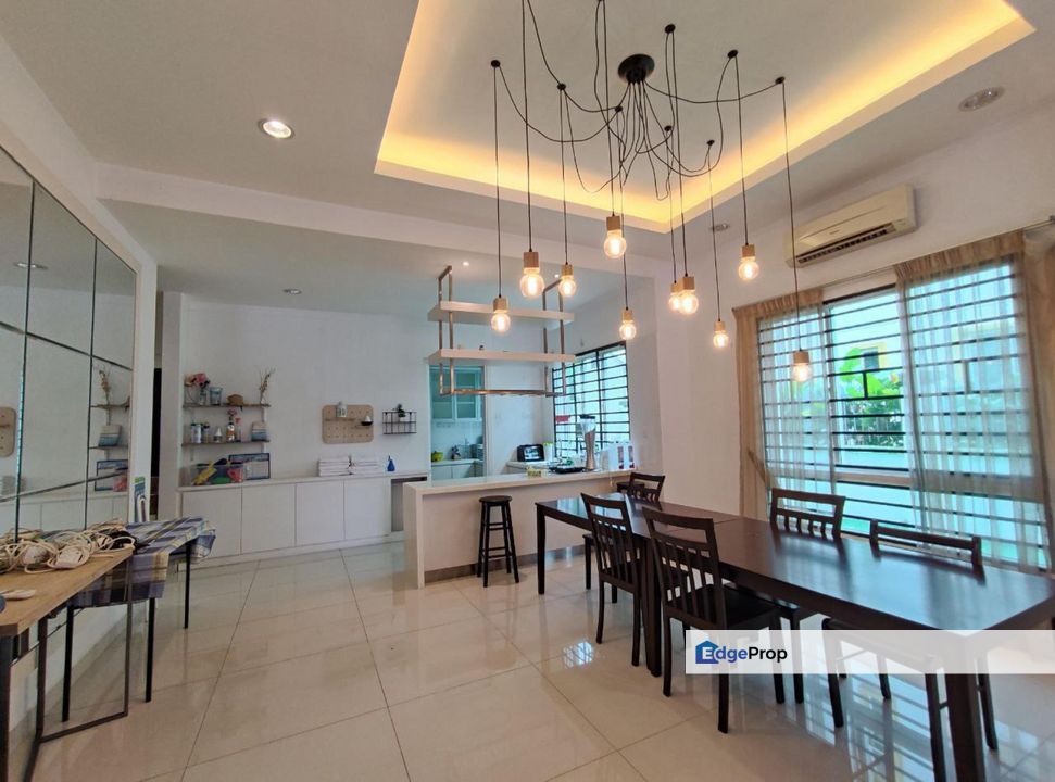 Taman Taming Mutiara 3, Bandar Sungai Long 3 Storey Bungalow For Sale RENOVATED, Selangor, Kajang