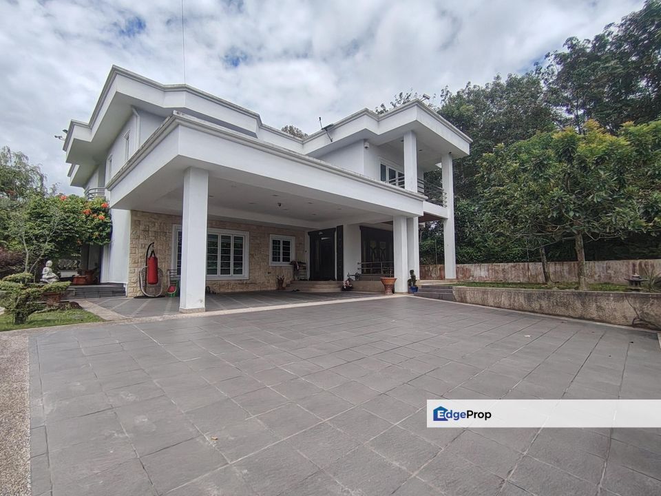 Taman Villa Heights, Kajang 2 Storey Bungalow For Sale SPACIOUS, Selangor, Kajang