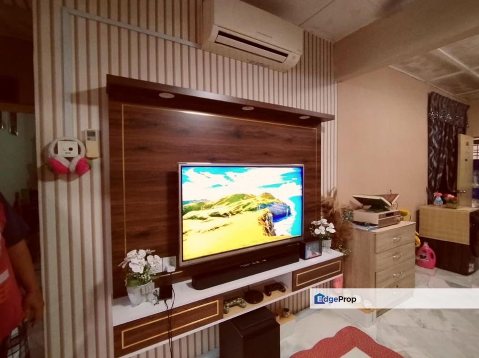 Iris Apartment, Saujana Utama, Sungai Buloh For Sale BELOW MARKET, Selangor, Sungai Buloh