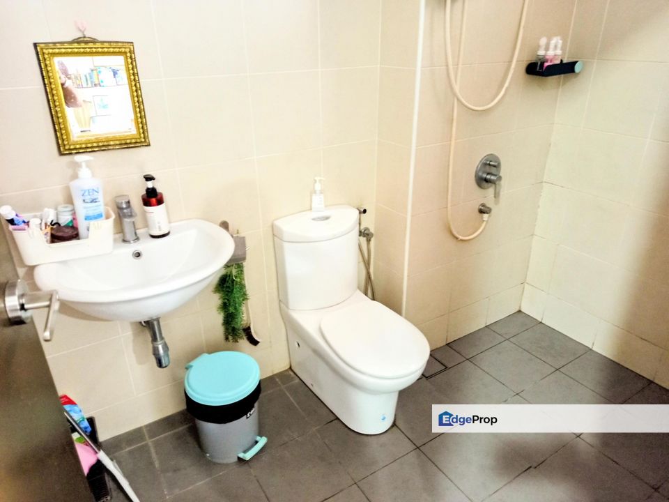 Myra Saujana, Sungai Merab, Dengkil 2 Storey Terrace For Sale  END LOT, Selangor, Dengkil