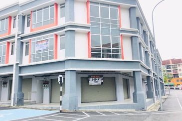 Salak Perdana Business Park