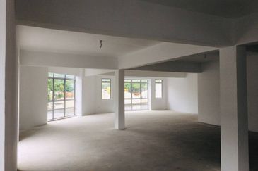 Salak Perdana Business Park