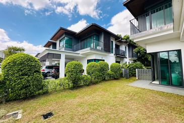 Vittaria, Setia Eco Glades